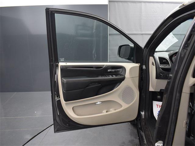 used 2014 Dodge Grand Caravan car, priced at $9,000