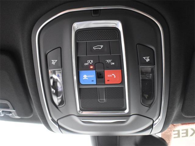 new 2025 Jeep Grand Cherokee car, priced at $32,810