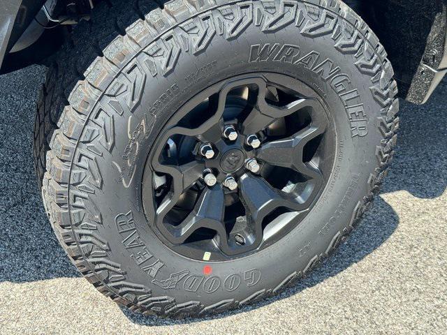new 2025 Ram 1500 car, priced at $80,880