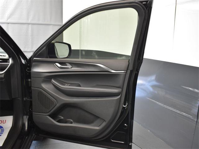 new 2025 Jeep Grand Cherokee car, priced at $33,405