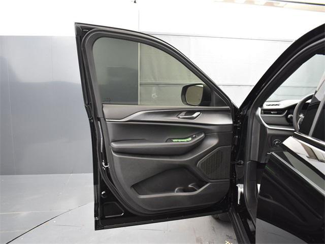 new 2025 Jeep Grand Cherokee L car, priced at $37,845