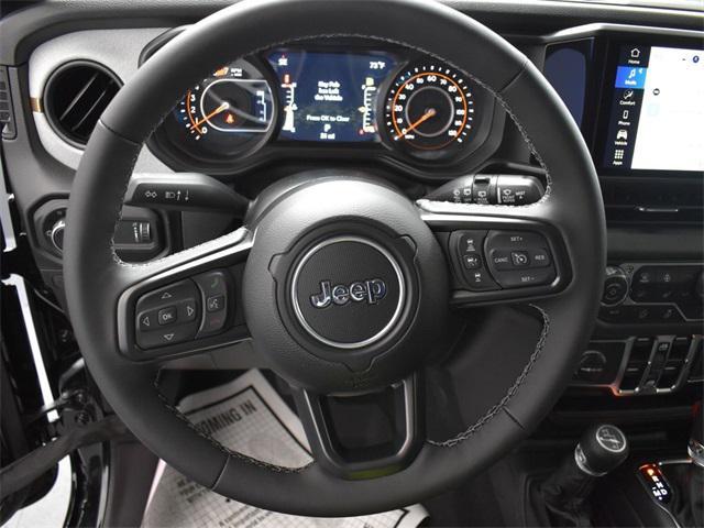new 2025 Jeep Wrangler car, priced at $45,576