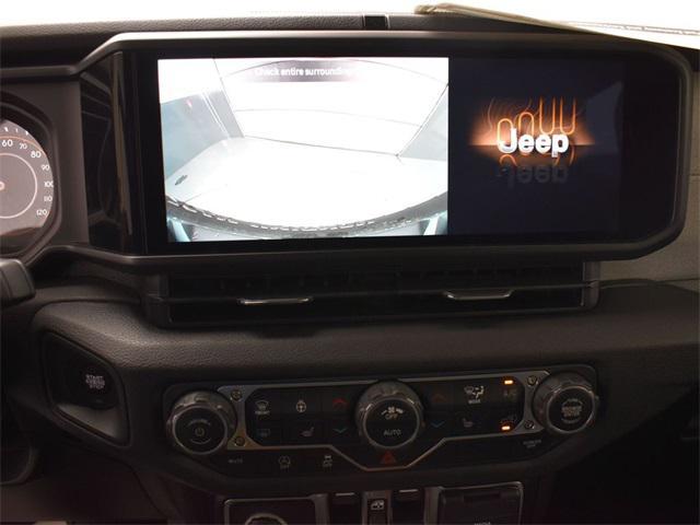new 2025 Jeep Wrangler car, priced at $45,576