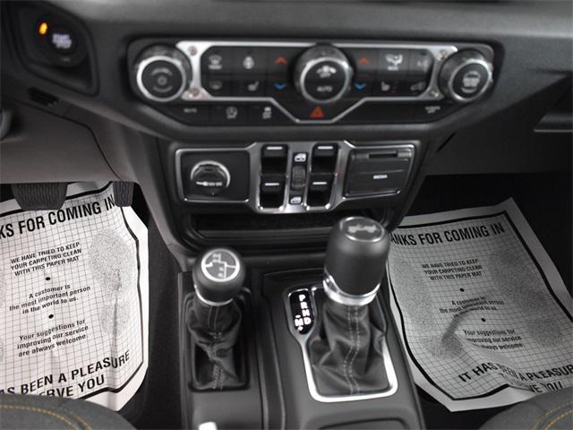 new 2025 Jeep Wrangler car, priced at $41,576