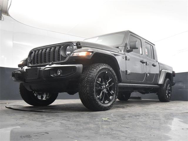 new 2025 Jeep Gladiator car, priced at $39,940