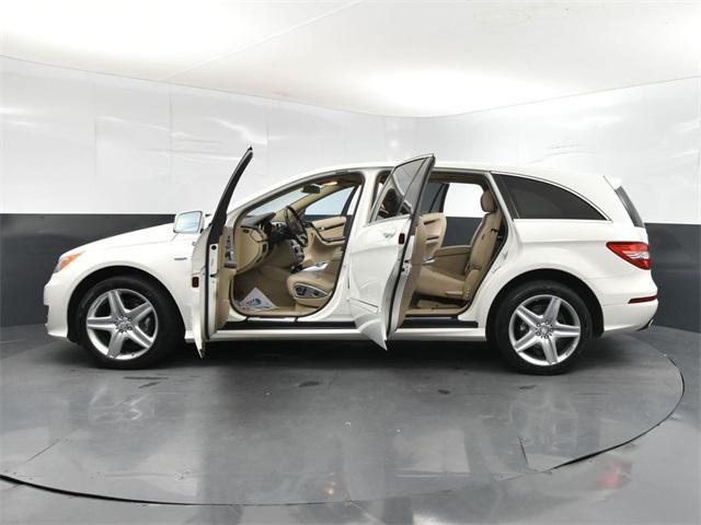 used 2012 Mercedes-Benz R-Class car, priced at $11,000