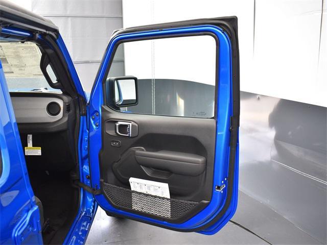 new 2025 Jeep Gladiator car, priced at $40,455