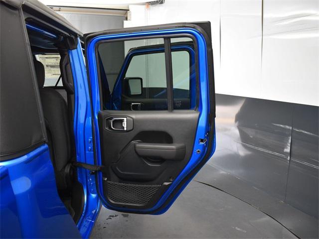 new 2025 Jeep Gladiator car, priced at $40,455