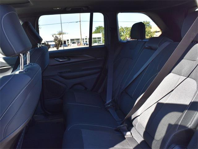 new 2025 Jeep Grand Cherokee car, priced at $35,325