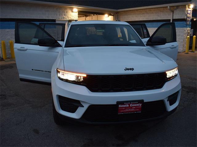 new 2025 Jeep Grand Cherokee car, priced at $34,825