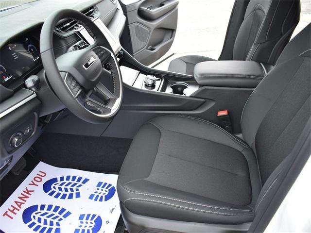 new 2025 Jeep Grand Cherokee car, priced at $34,825