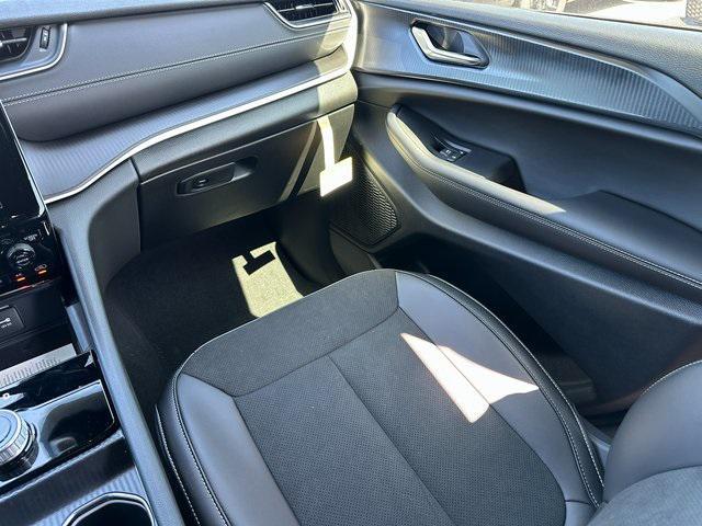 new 2025 Jeep Grand Cherokee L car, priced at $41,567