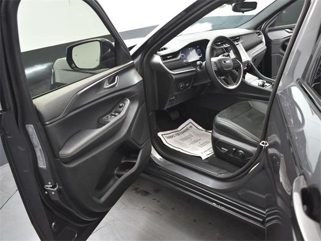 new 2025 Jeep Grand Cherokee L car, priced at $41,012