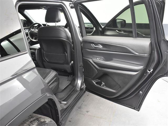 new 2025 Jeep Grand Cherokee L car, priced at $41,012