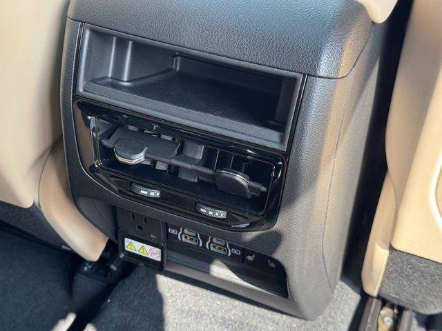 new 2025 Jeep Grand Cherokee car, priced at $43,816