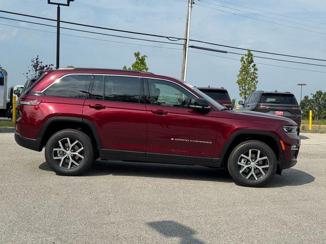 new 2025 Jeep Grand Cherokee car, priced at $43,816