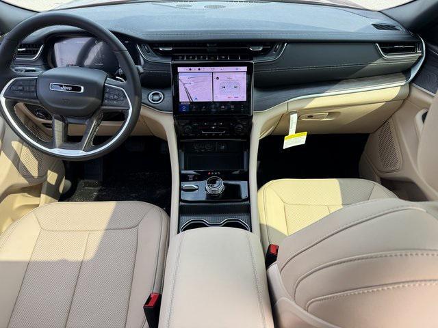 new 2025 Jeep Grand Cherokee car, priced at $43,816