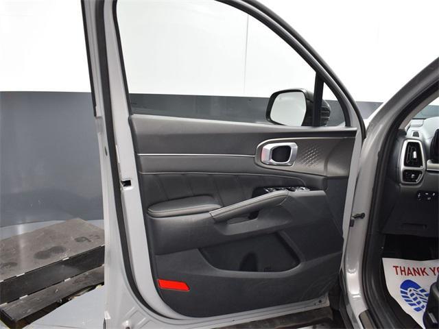 used 2022 Kia Sorento car, priced at $28,250