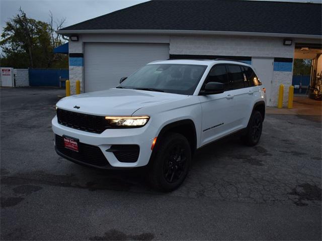 new 2025 Jeep Grand Cherokee car, priced at $37,885