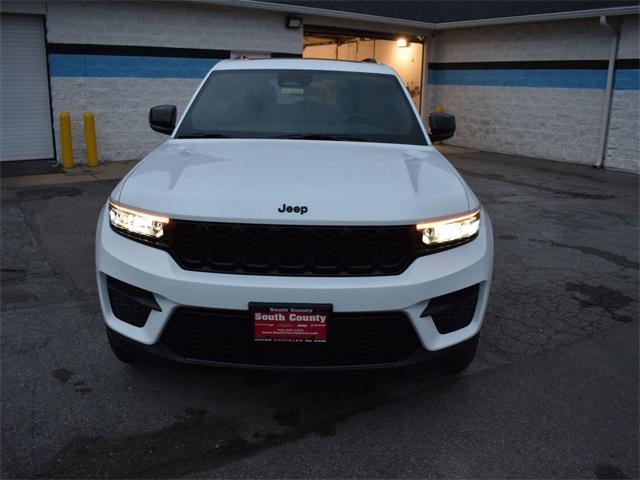 new 2025 Jeep Grand Cherokee car, priced at $37,885