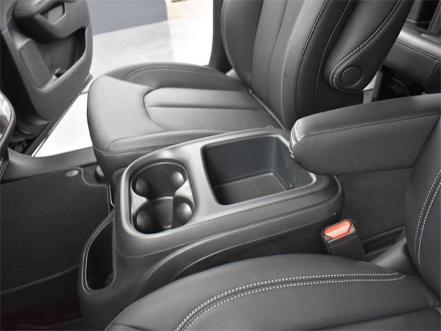new 2025 Chrysler Pacifica car, priced at $41,253