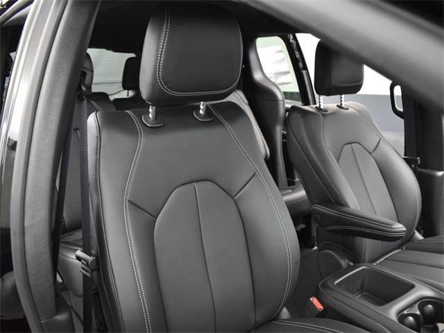 new 2025 Chrysler Pacifica car, priced at $41,253