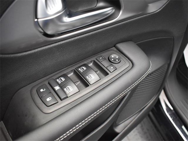 new 2025 Chrysler Pacifica car, priced at $41,253