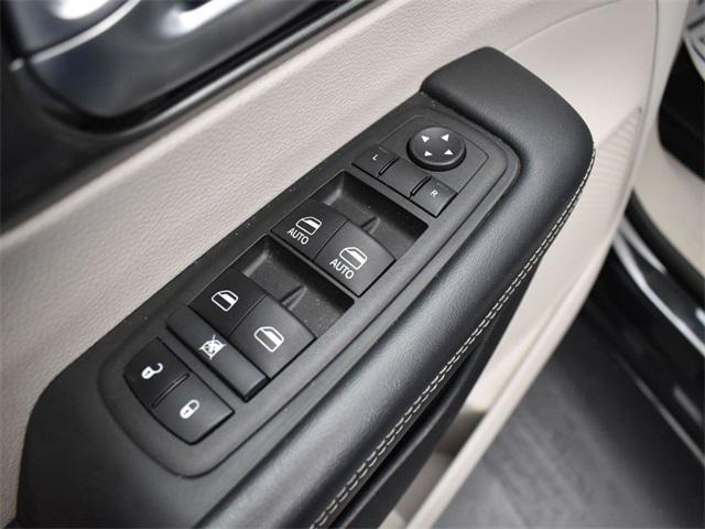 used 2023 Chrysler Pacifica car, priced at $24,250