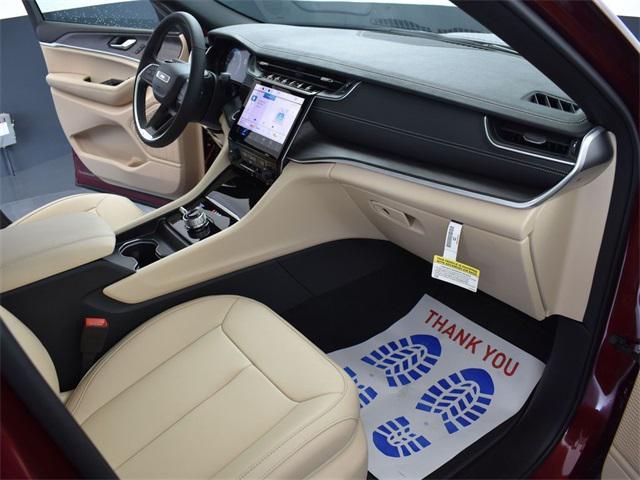 new 2025 Jeep Grand Cherokee car, priced at $39,370