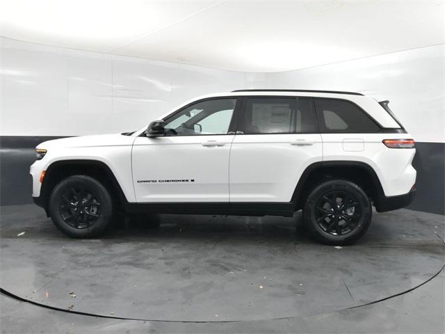 new 2025 Jeep Grand Cherokee car, priced at $37,935