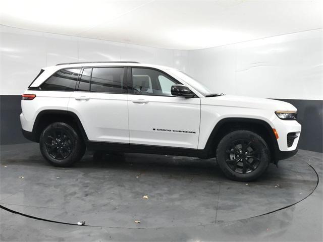 new 2025 Jeep Grand Cherokee car, priced at $37,935