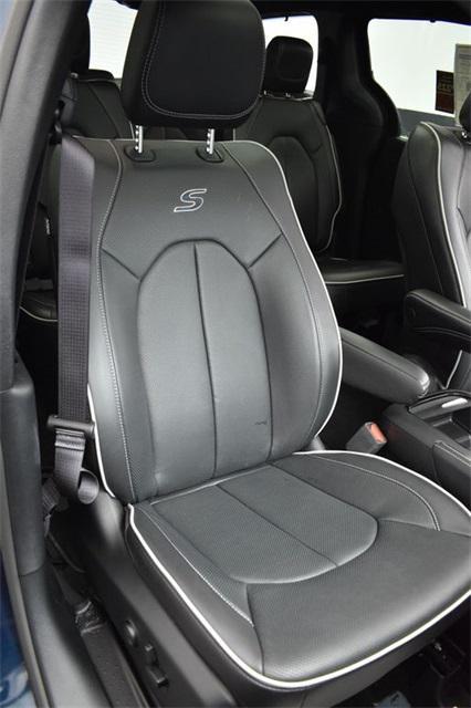 new 2025 Chrysler Pacifica car, priced at $45,040