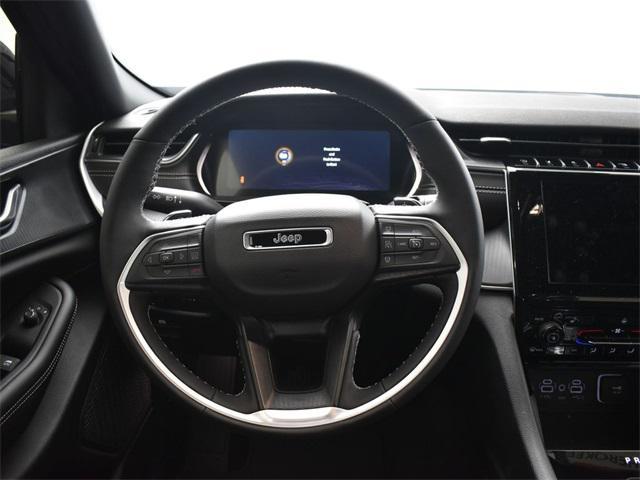 new 2025 Jeep Grand Cherokee car, priced at $33,400