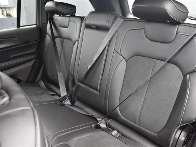 new 2025 Jeep Grand Cherokee car, priced at $33,400