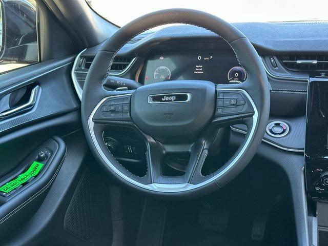 new 2025 Jeep Grand Cherokee car, priced at $37,900