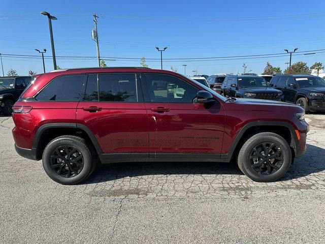 new 2025 Jeep Grand Cherokee car, priced at $37,900