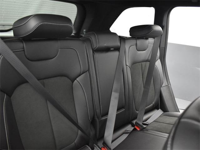 new 2025 Jeep Grand Cherokee car, priced at $33,400