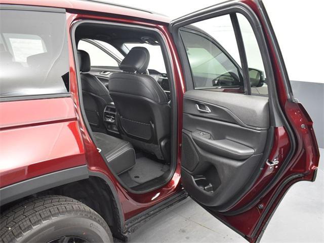 new 2025 Jeep Grand Cherokee car, priced at $33,400