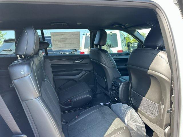 new 2025 Jeep Grand Cherokee L car, priced at $43,482