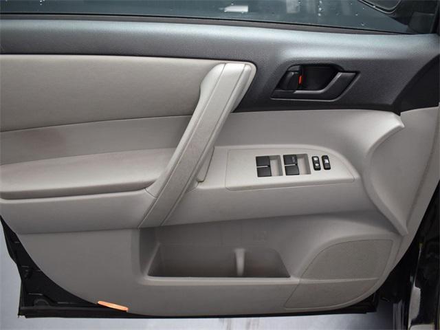 used 2012 Toyota Highlander car, priced at $11,000