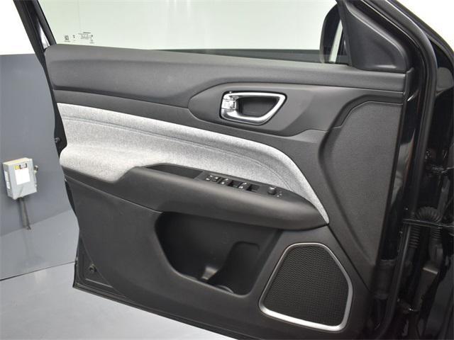 new 2025 Jeep Compass car, priced at $22,535