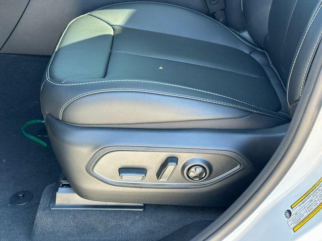 new 2025 Jeep Grand Cherokee car, priced at $45,721
