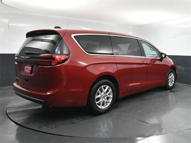 new 2025 Chrysler Pacifica car, priced at $40,815