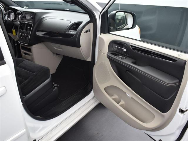 used 2014 Dodge Grand Caravan car, priced at $11,000