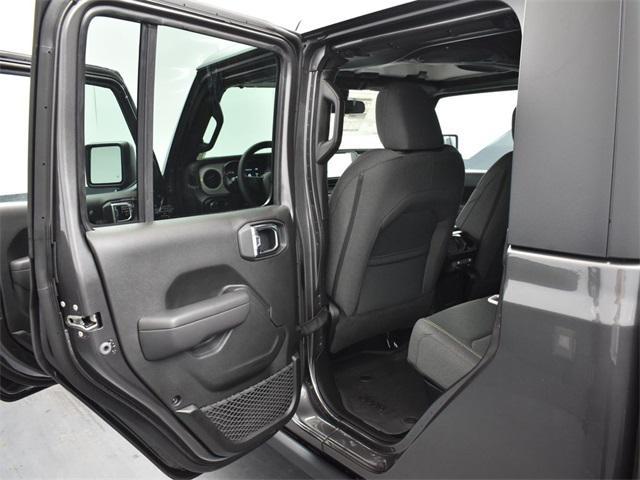 new 2025 Jeep Gladiator car, priced at $41,732