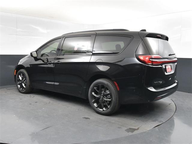 new 2025 Chrysler Pacifica car, priced at $47,749