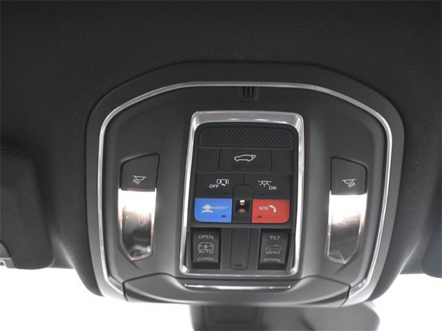 new 2025 Jeep Grand Cherokee car, priced at $35,750