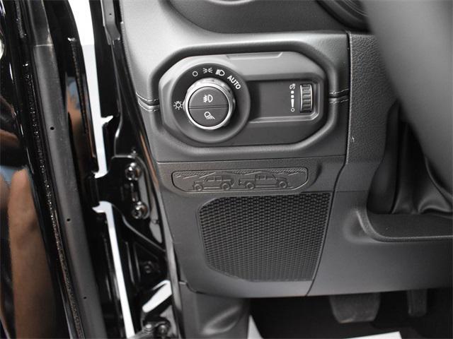 new 2025 Jeep Gladiator car, priced at $41,160