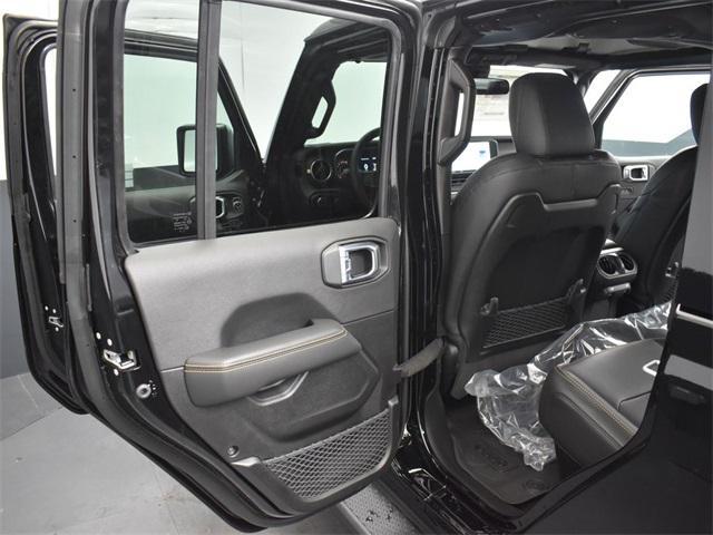 new 2025 Jeep Gladiator car, priced at $41,160