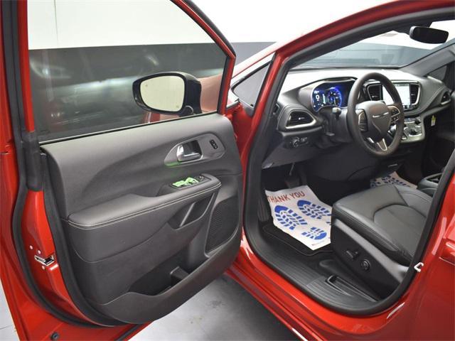 new 2026 Chrysler Pacifica car, priced at $38,485